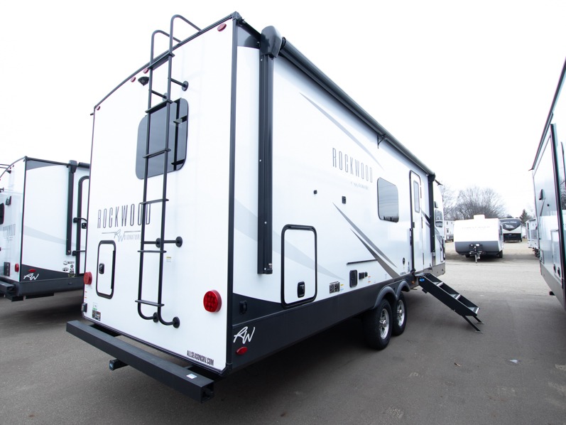 2024 Forest River Rockwood Signature Ultra Lite 8263MBR - Image 2