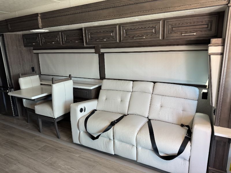 2026 Entegra Coach Aspire 44V - Image 6