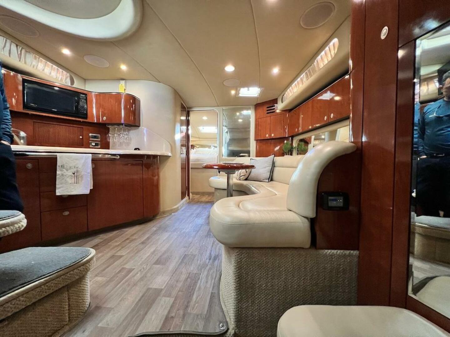 2004 Sea Ray 380 Sundancer - Image 47