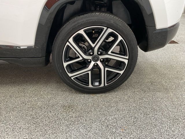2025 Jeep Compass Limited 4x4 - Image 9