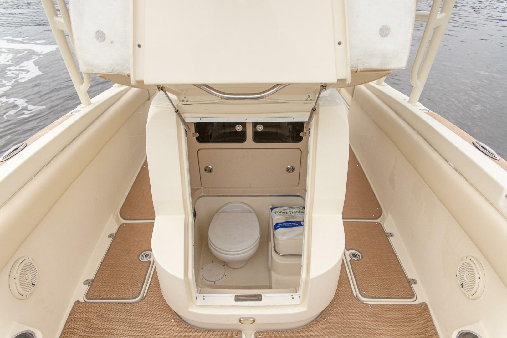 2016 Chris-Craft - Image 13