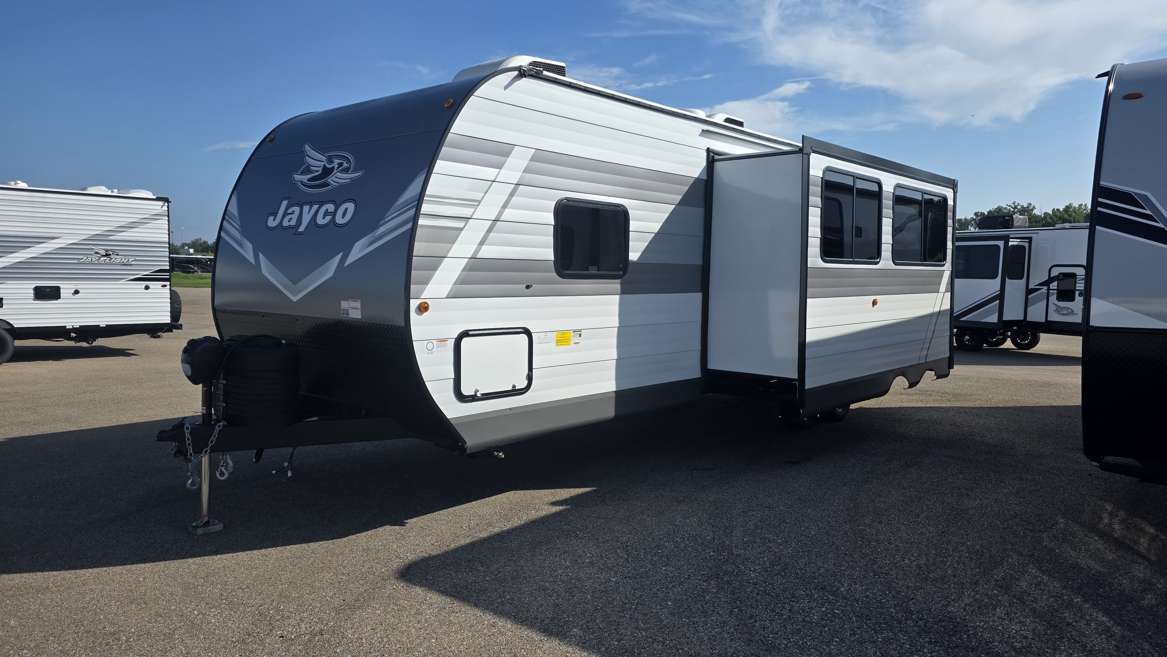 2027 JAYCO JAY FLIGHT 263BHS - Image 2
