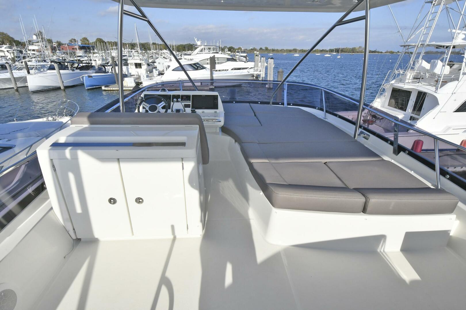 2018 Prestige 560 Fly - Image 9