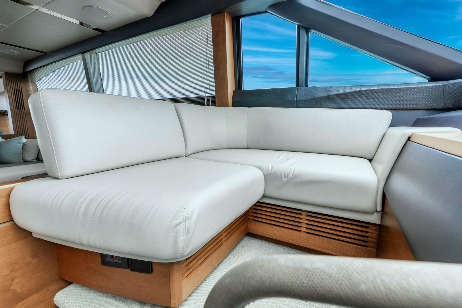 2018 Princess Yachts - Image 34