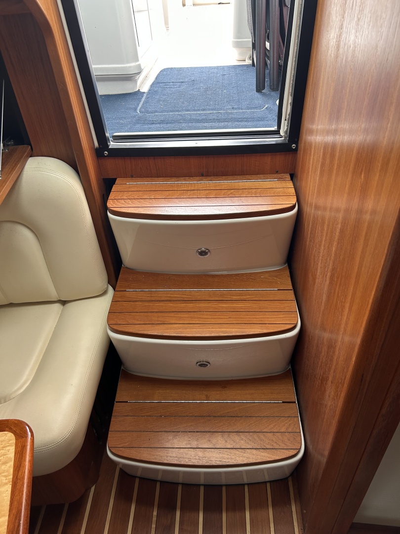 2007 Tiara Yachts 3200 Open - Image 11