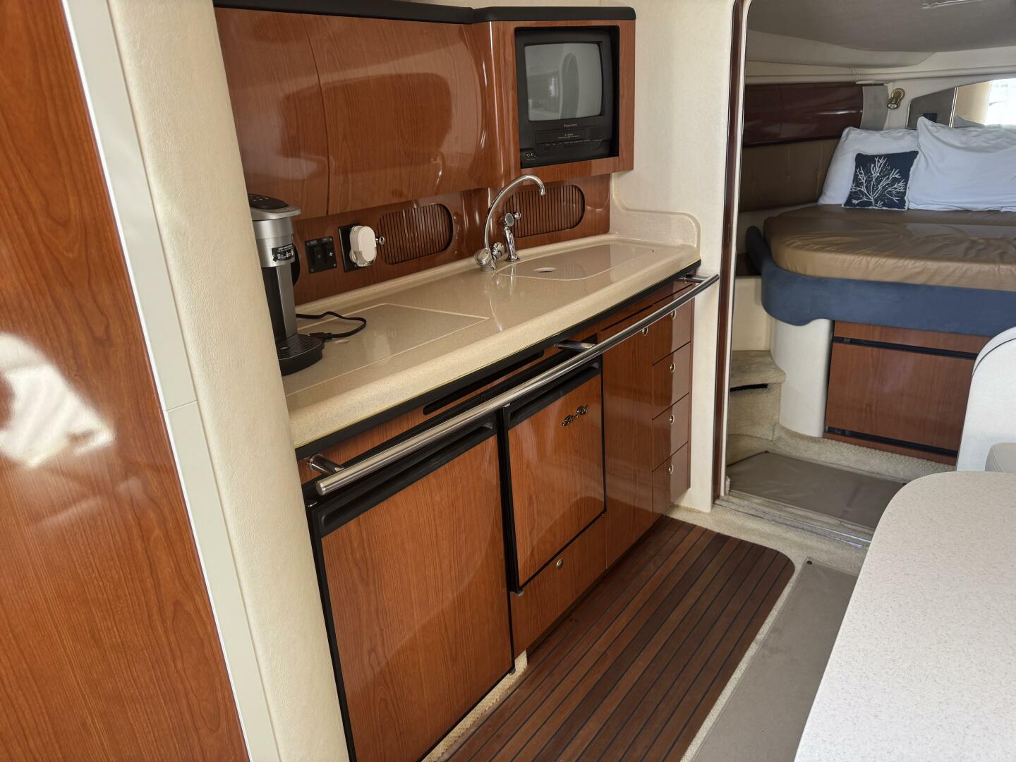 2002 Sea Ray 360 Sundancer - Image 31
