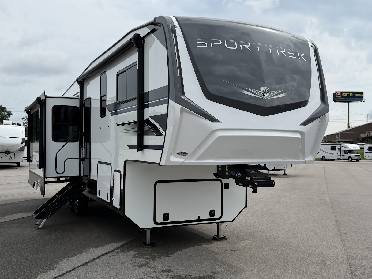 2027 VENTURE RV SPORTTREK 303VIK - Image 1