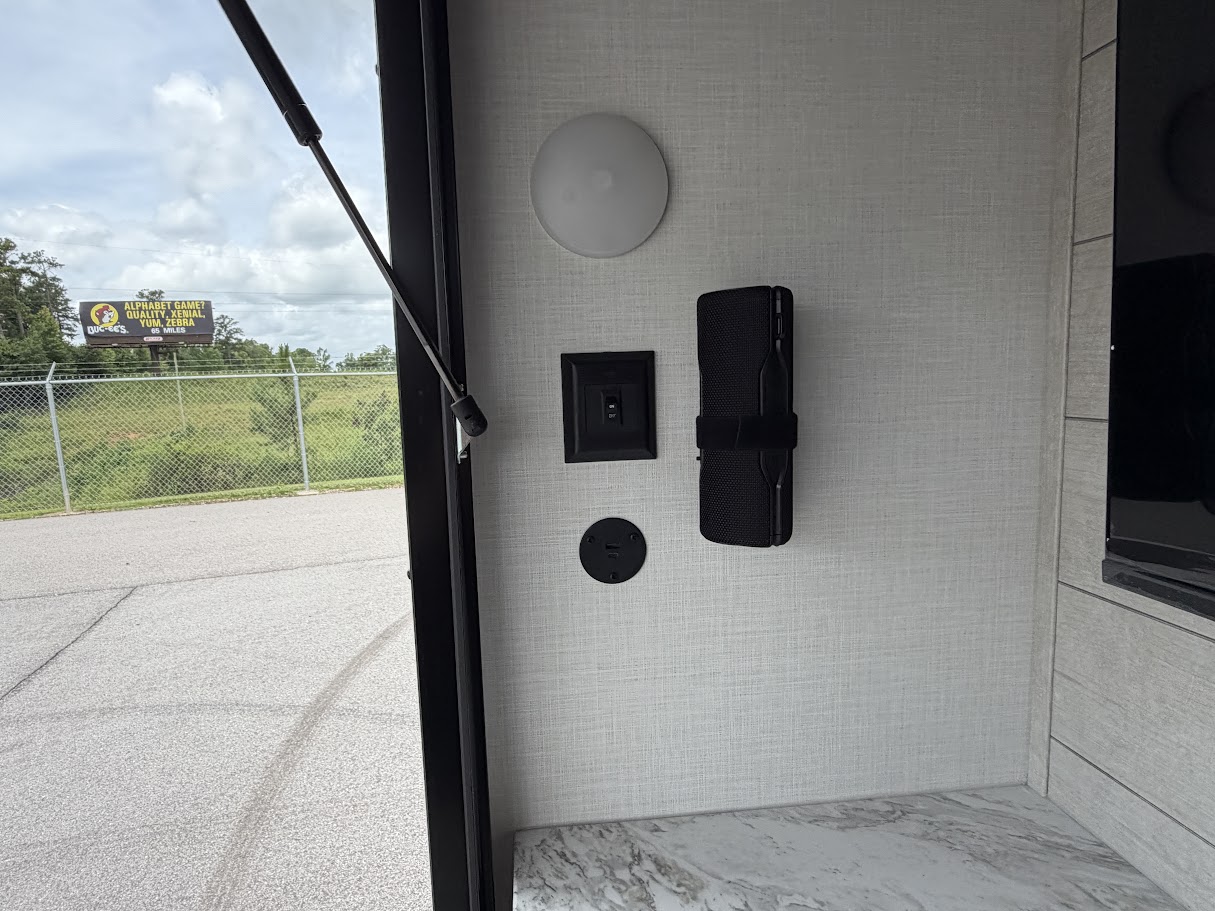 2027 VENTURE RV SPORTTREK 292VRB - Image 10