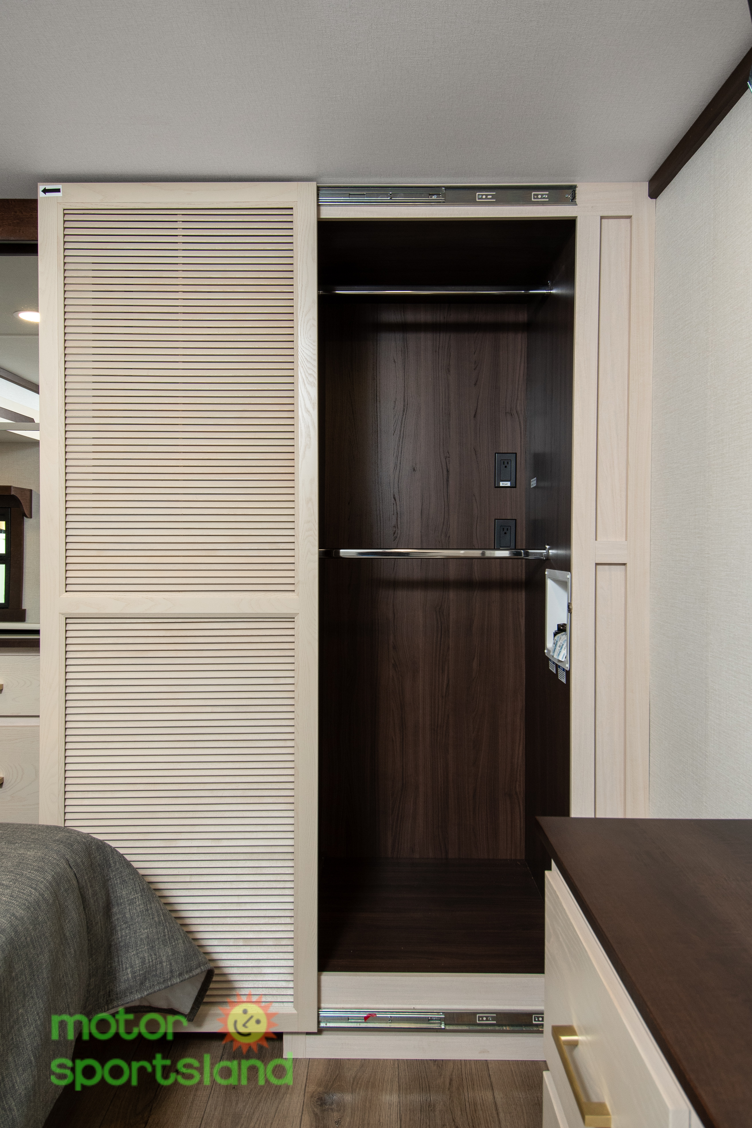 2026 Forest River Cedar Creek 29RL - Image 62