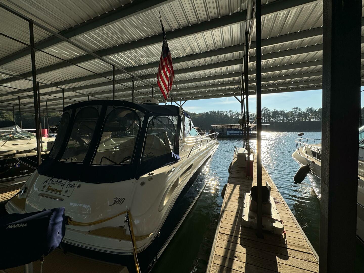2004 Sea Ray 380 Sundancer - Image 12