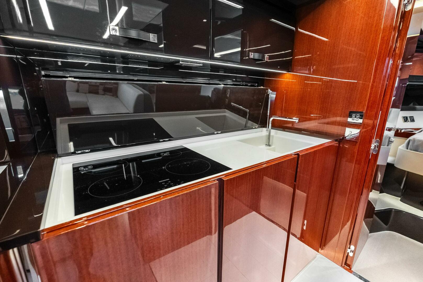 2021 Riva 56' Rivale - Image 40