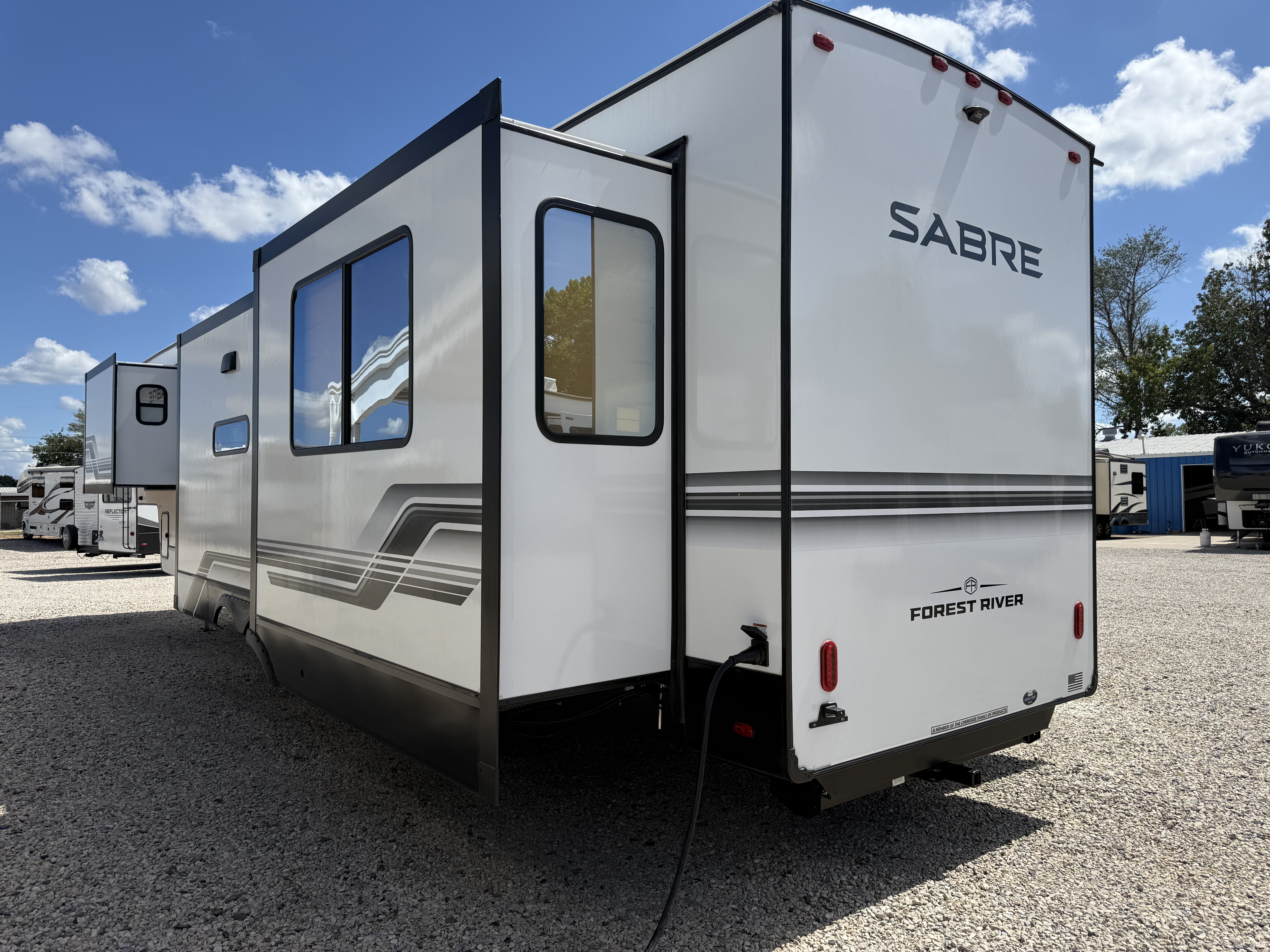 2027 Forest River Sabre 38RVHUNTER - Image 5