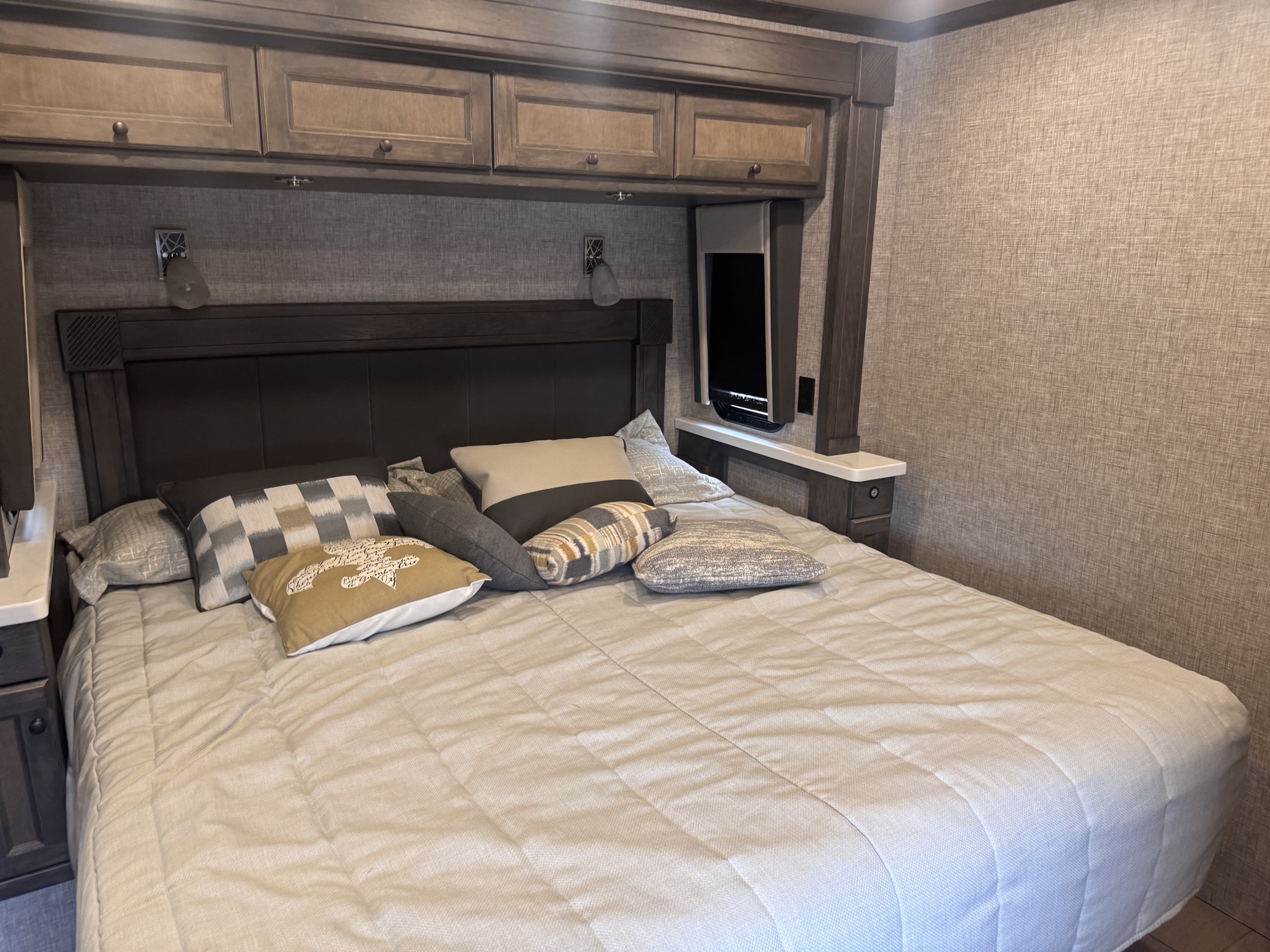 2023 TIFFIN ALLEGRO 34 PA - Image 21