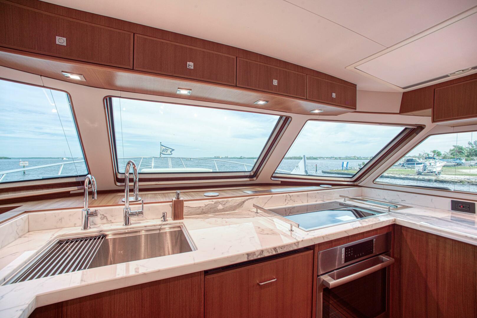 2023 Marlow Explorer 70E-CB - Image 13