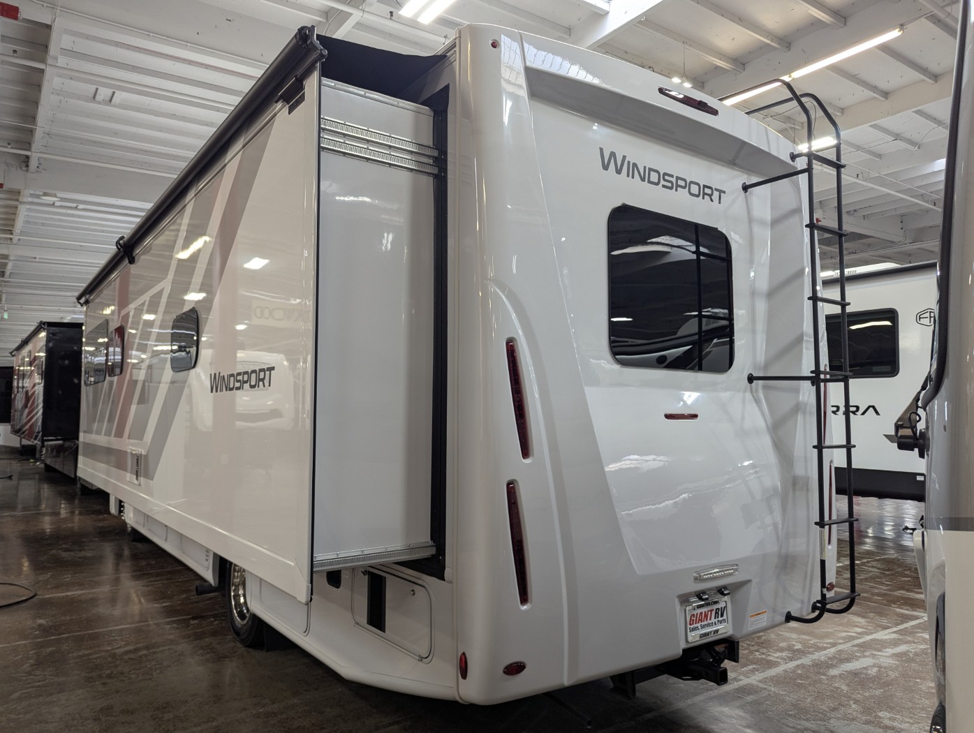 2026 Thor Motor Coach Windsport 29L - Image 3