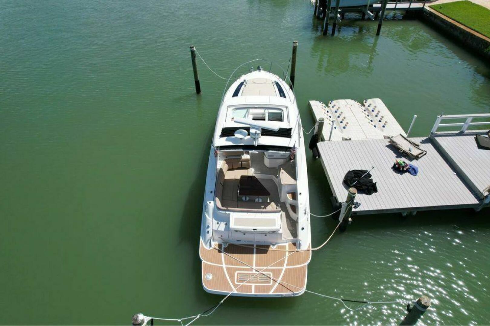 2016 Sea Ray 350 Sundancer - Image 13