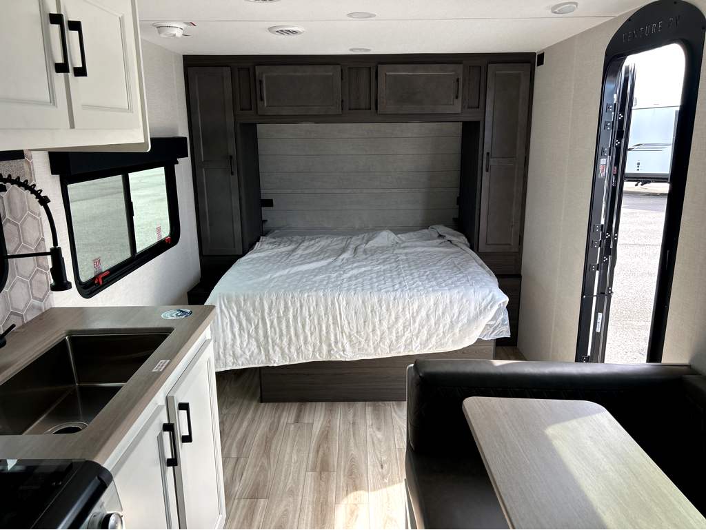 2026 VENTURE RV SPORTTREK STINGER 192VRB - Image 14