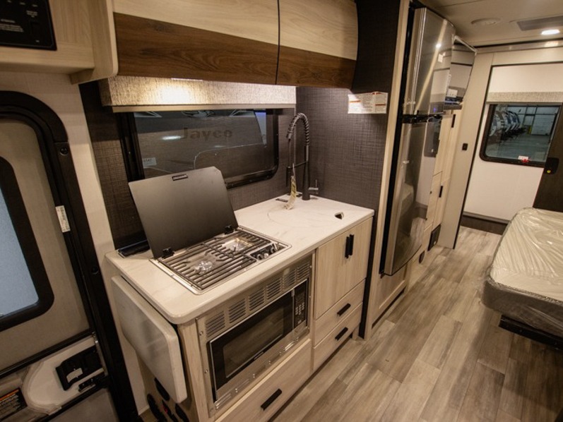 2023 Forest River Sunseeker 2400TSD - Image 7
