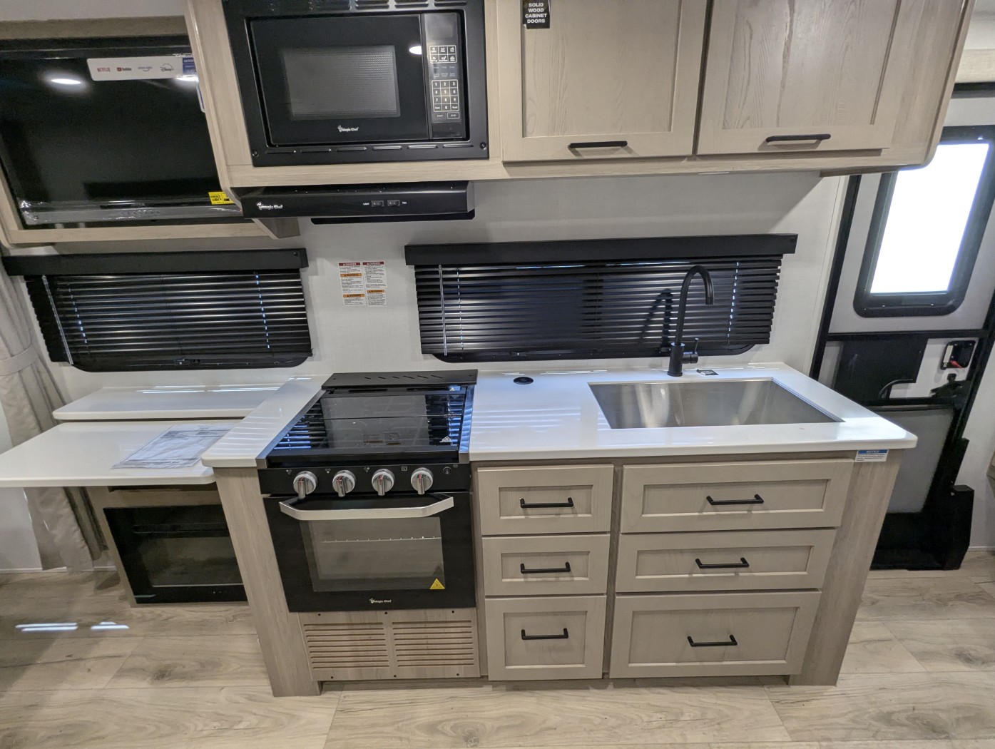 2026 Forest River Rockwood Mini Lite 2205S - Image 11