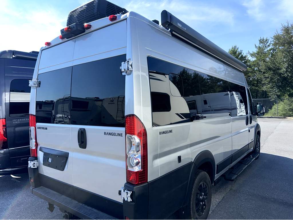 2026 AIRSTREAM RANGELINE - Image 4