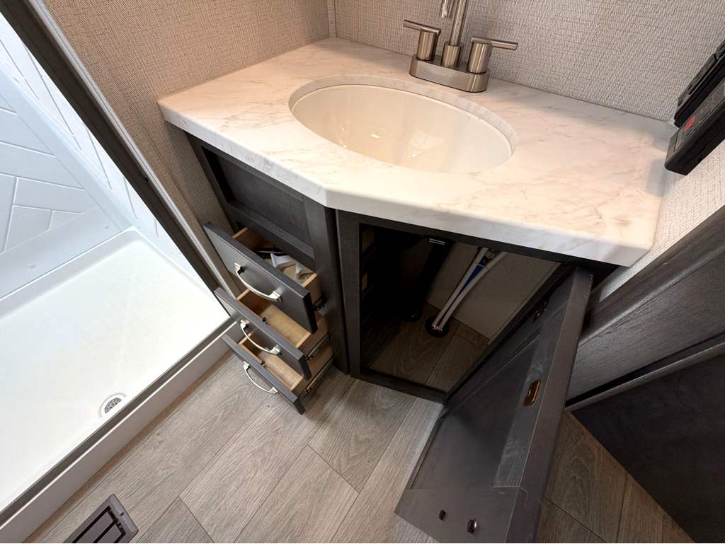 2025 Keystone COUGAR 2700BH - Image 35