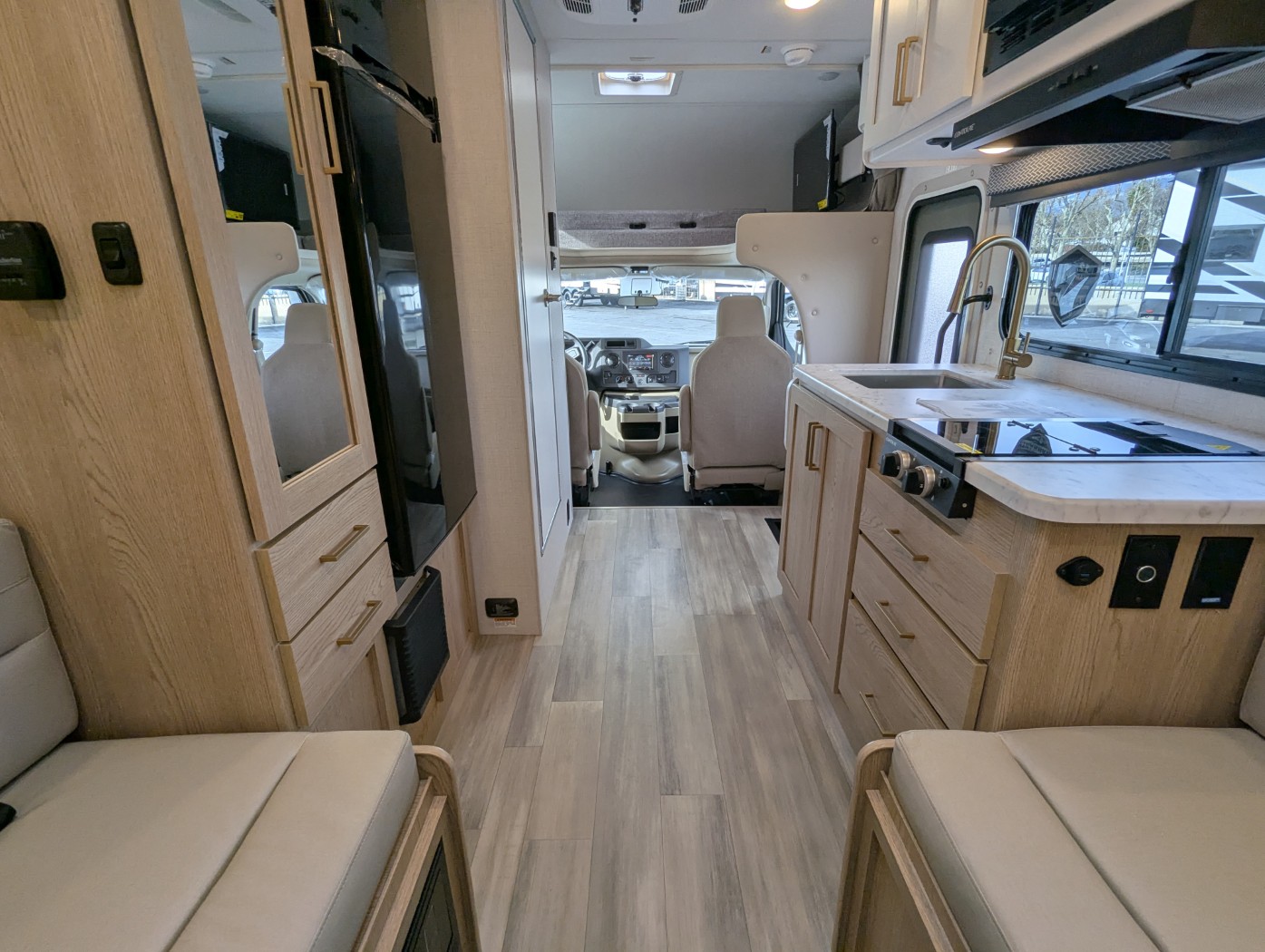 2026 Thor Motor Coach Four Winds