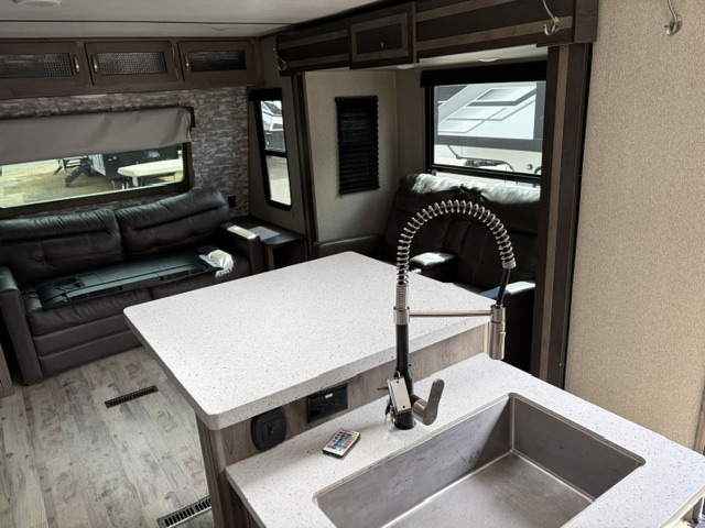 2020 Keystone Sprinter Limited 330KBS - Image 9