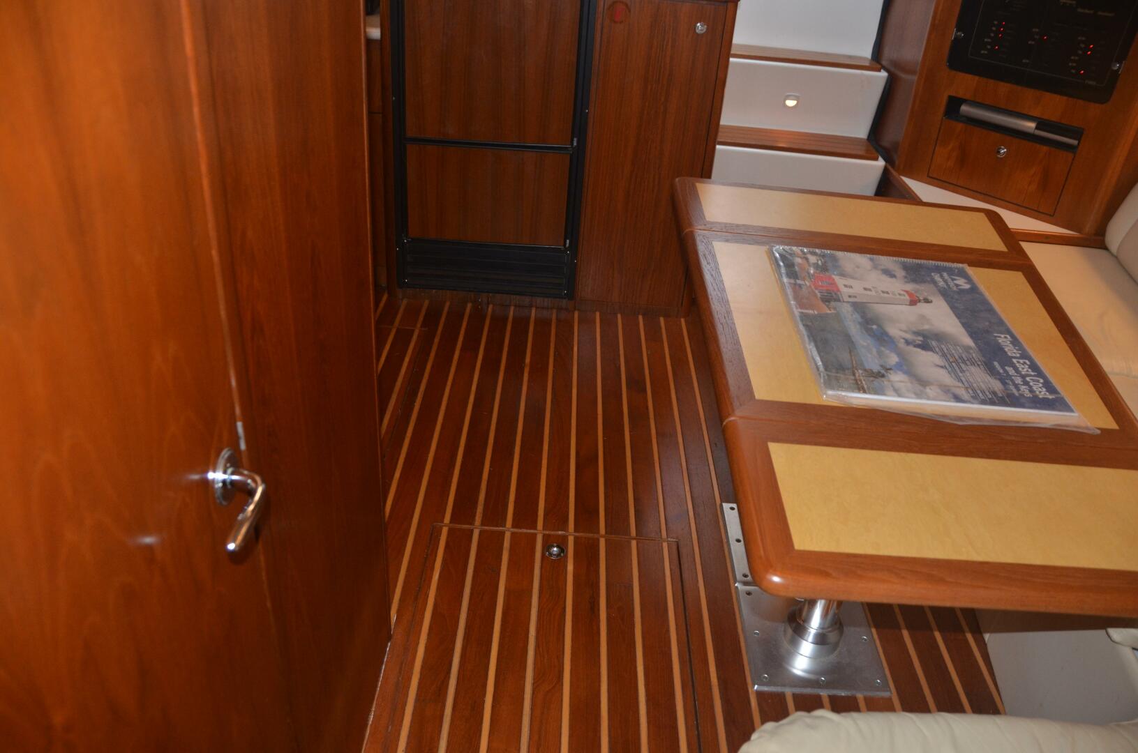 2001 Tiara Yachts 4100 Open - Image 5