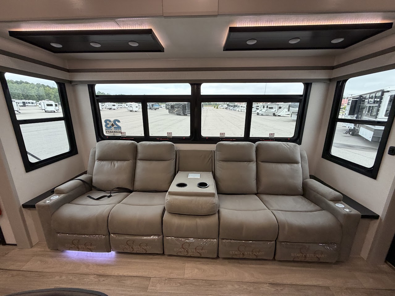 2027 JAYCO NORTH POINT 375TBDB - Image 16