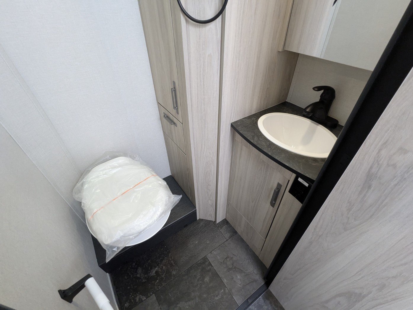 2026 Coachmen Cross Trail EV 26TB - ATH Edition - Image 37