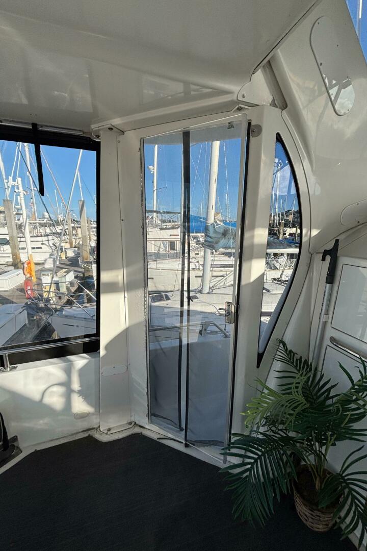 2001 Carver 396 Aft Cabin MY - Image 18