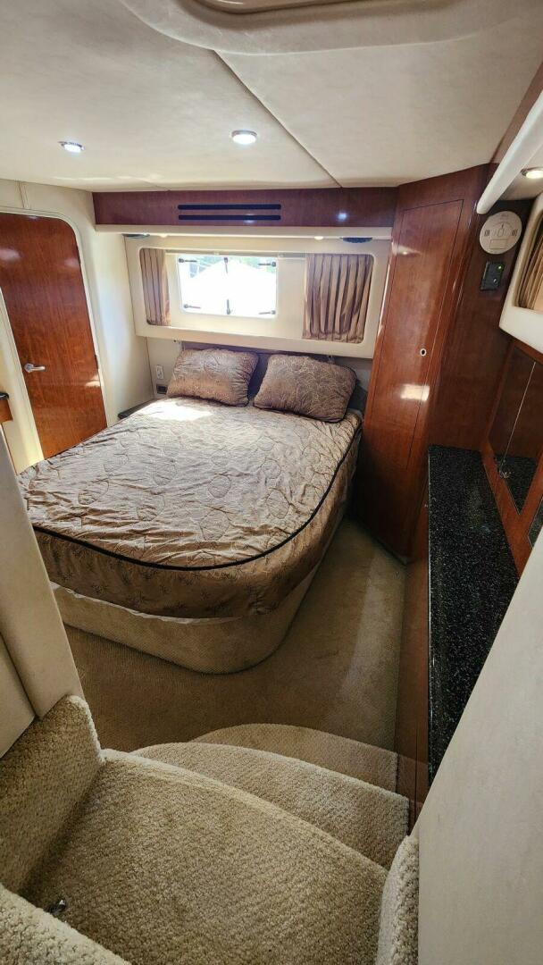 2004 Sea Ray 390 Motor Yacht - Image 53
