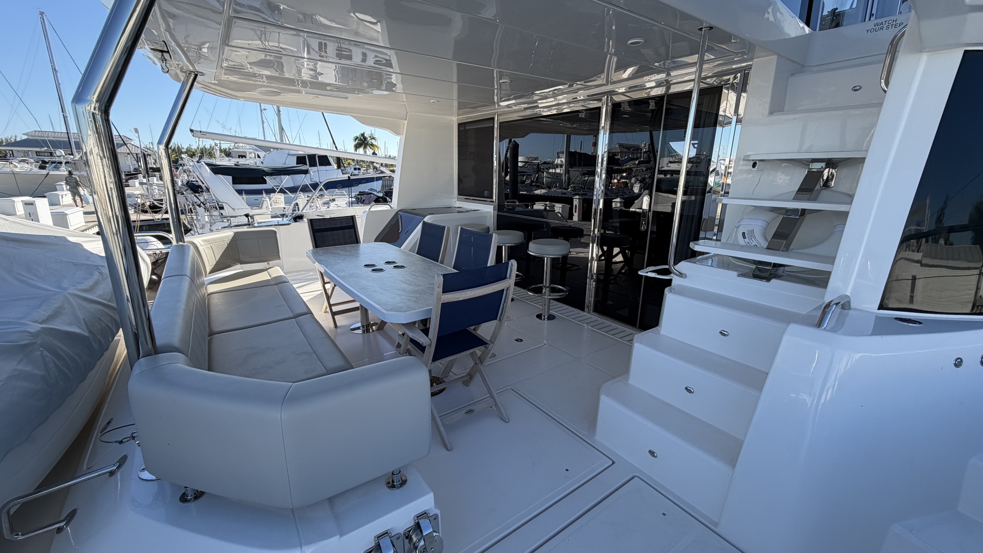 2025 Aquila 54 ENCLOSED BRIDGE - Image 9