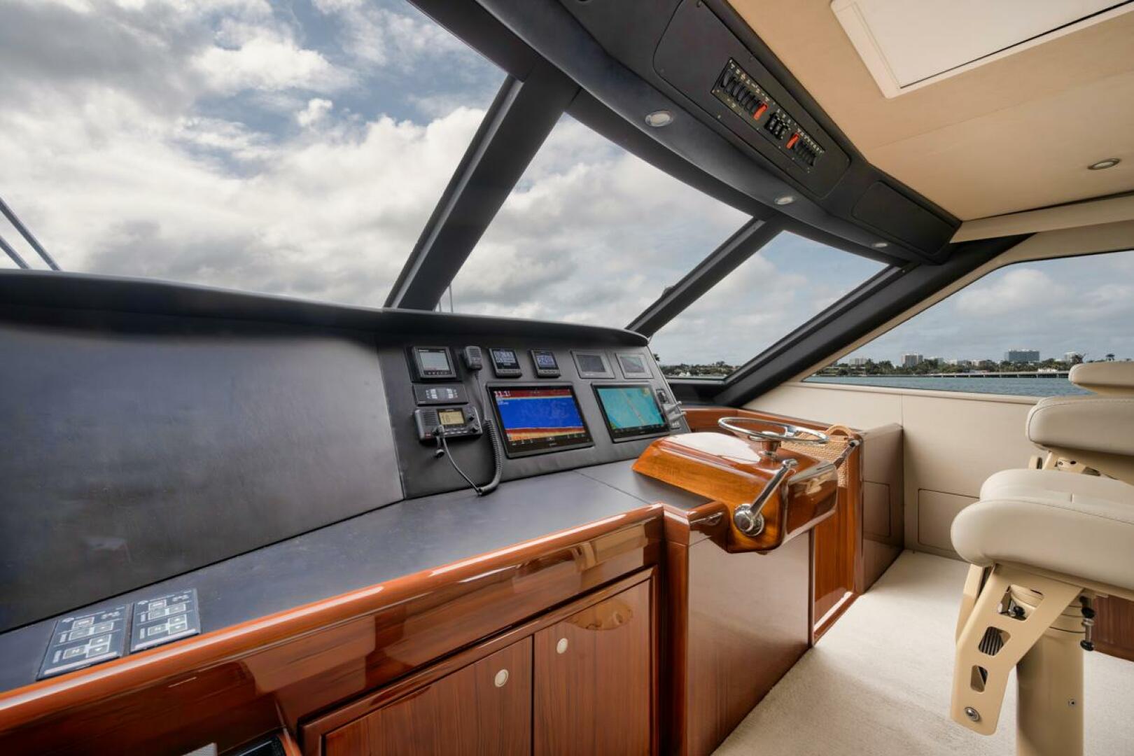 2007 Viking 52 Sport Coupe - Image 10