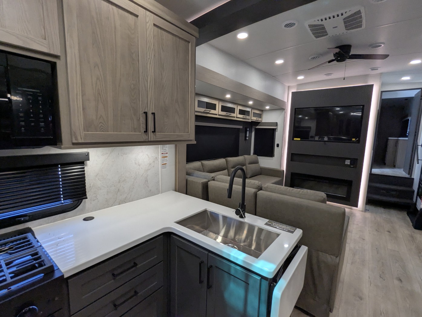 2026 Forest River Rockwood Signature 404SRK - Image 36