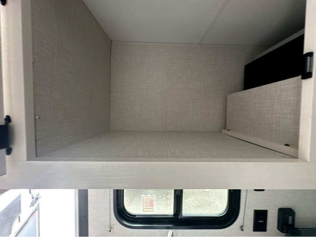 2026 VENTURE RV SIENNA 140VFD - Image 24