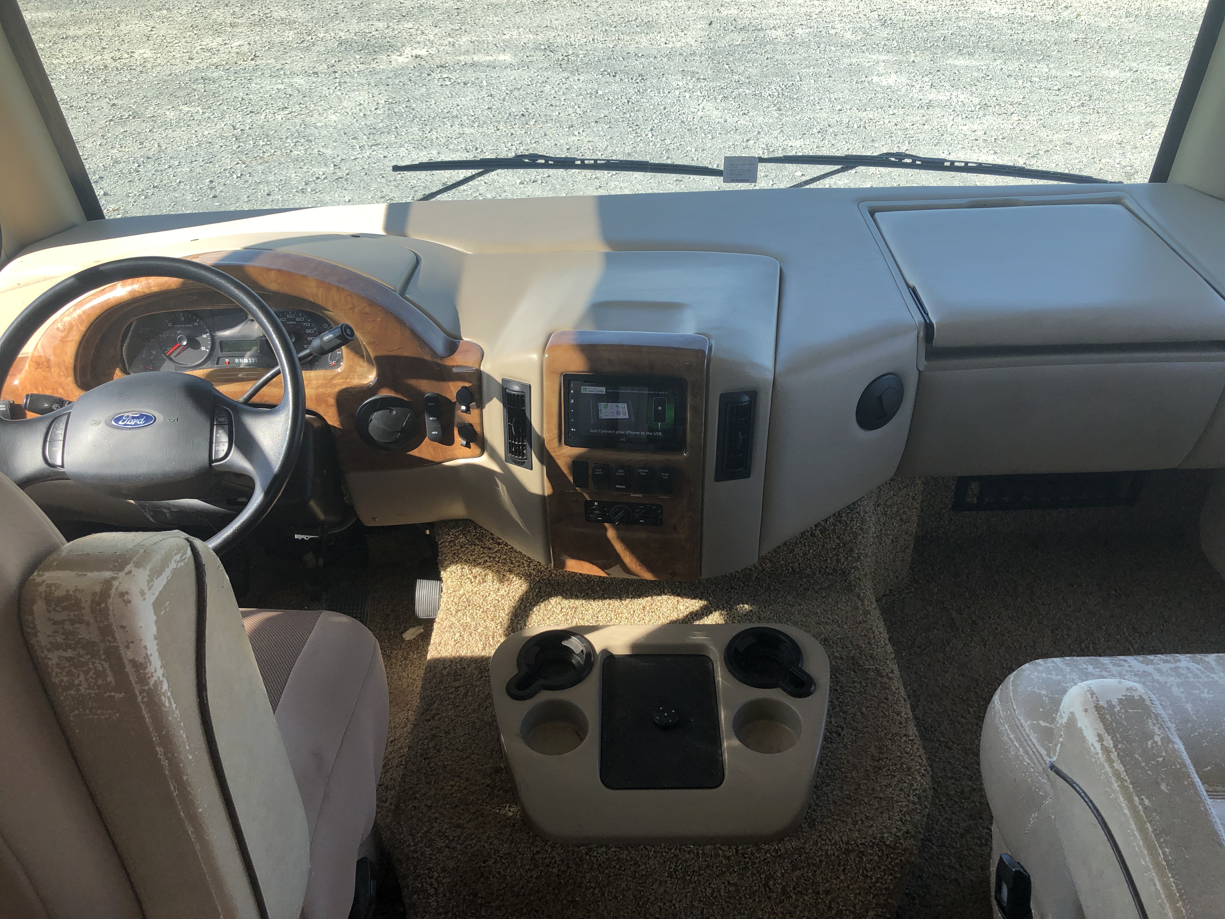 2013 Thor Motor Coach Windsport 32A - Image 2