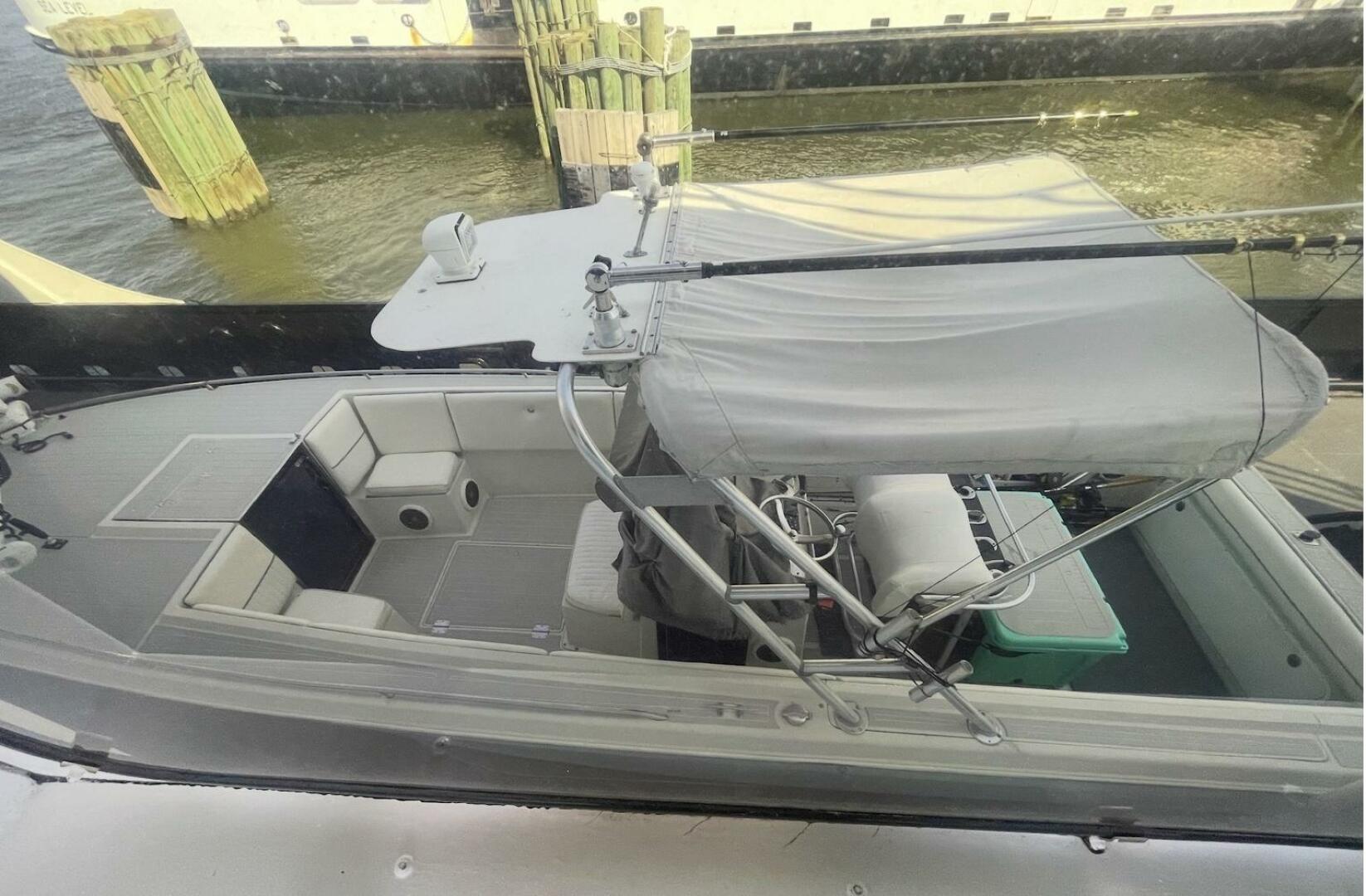 1990 Wellcraft 302 Scarab - Image 9