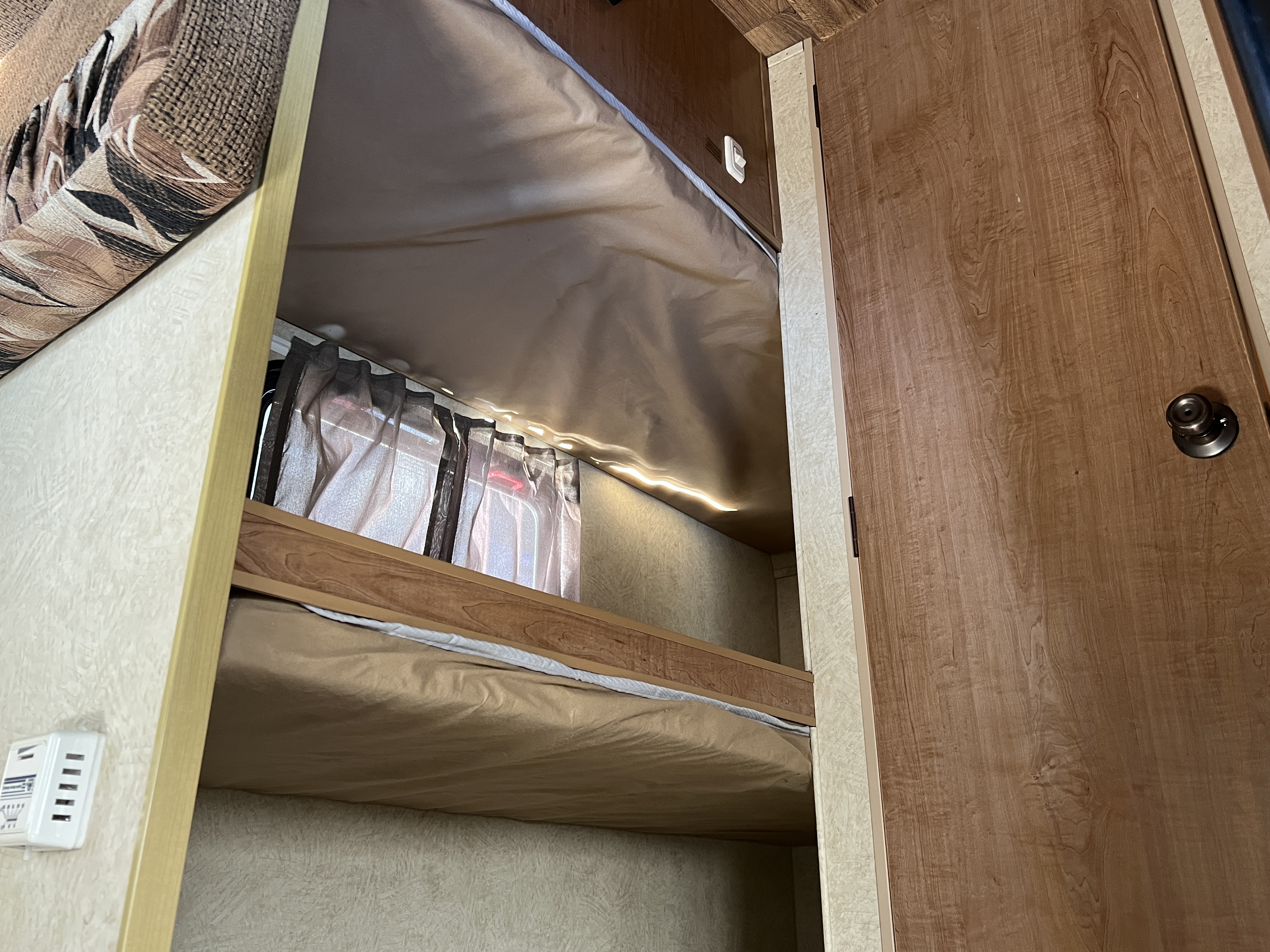 2012 SKYLINE RV WEEKENDER 186B HMS - Image 13