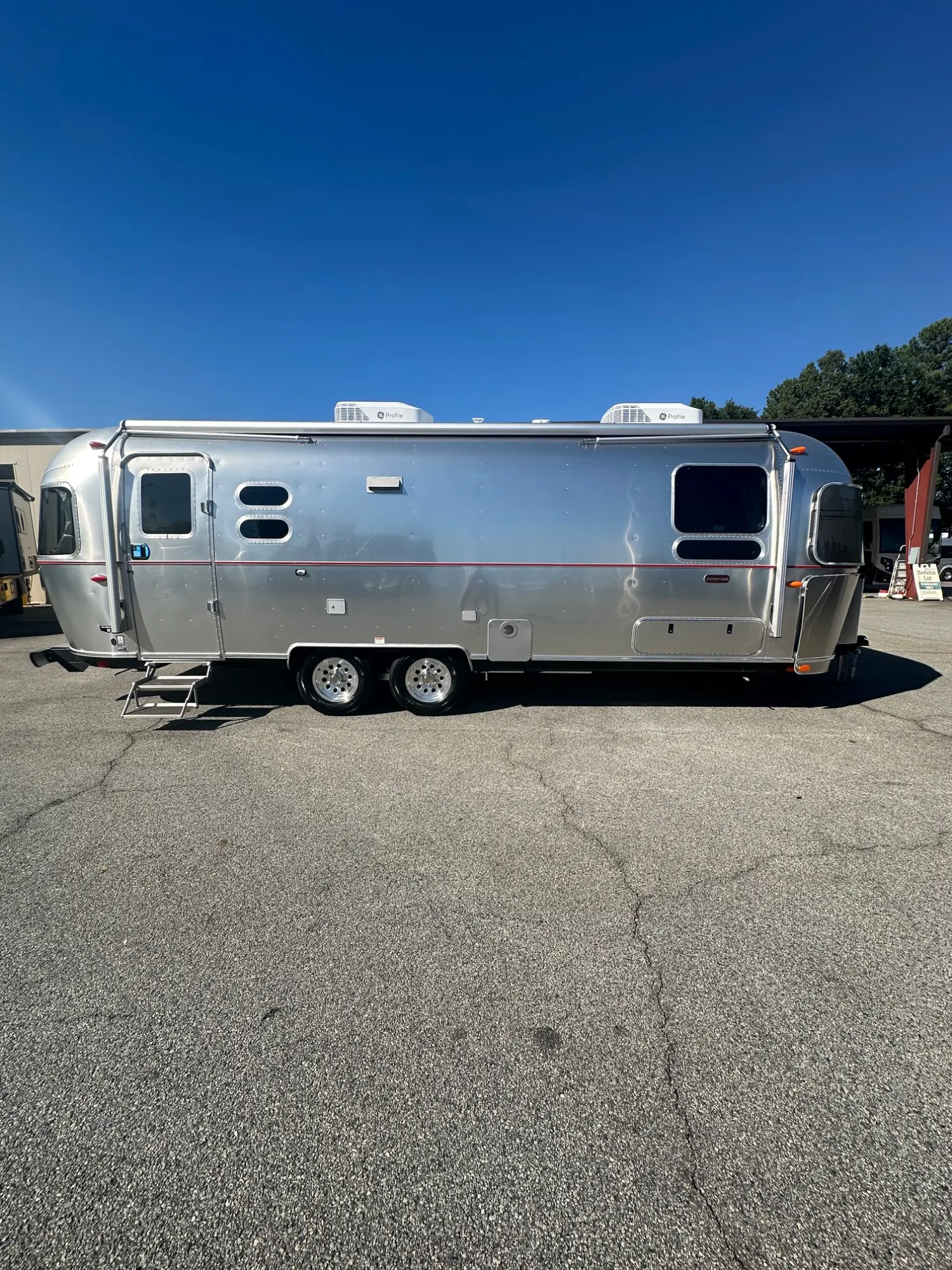 2027 Airstream Stetson 6666 SE 27FBT - Image 3