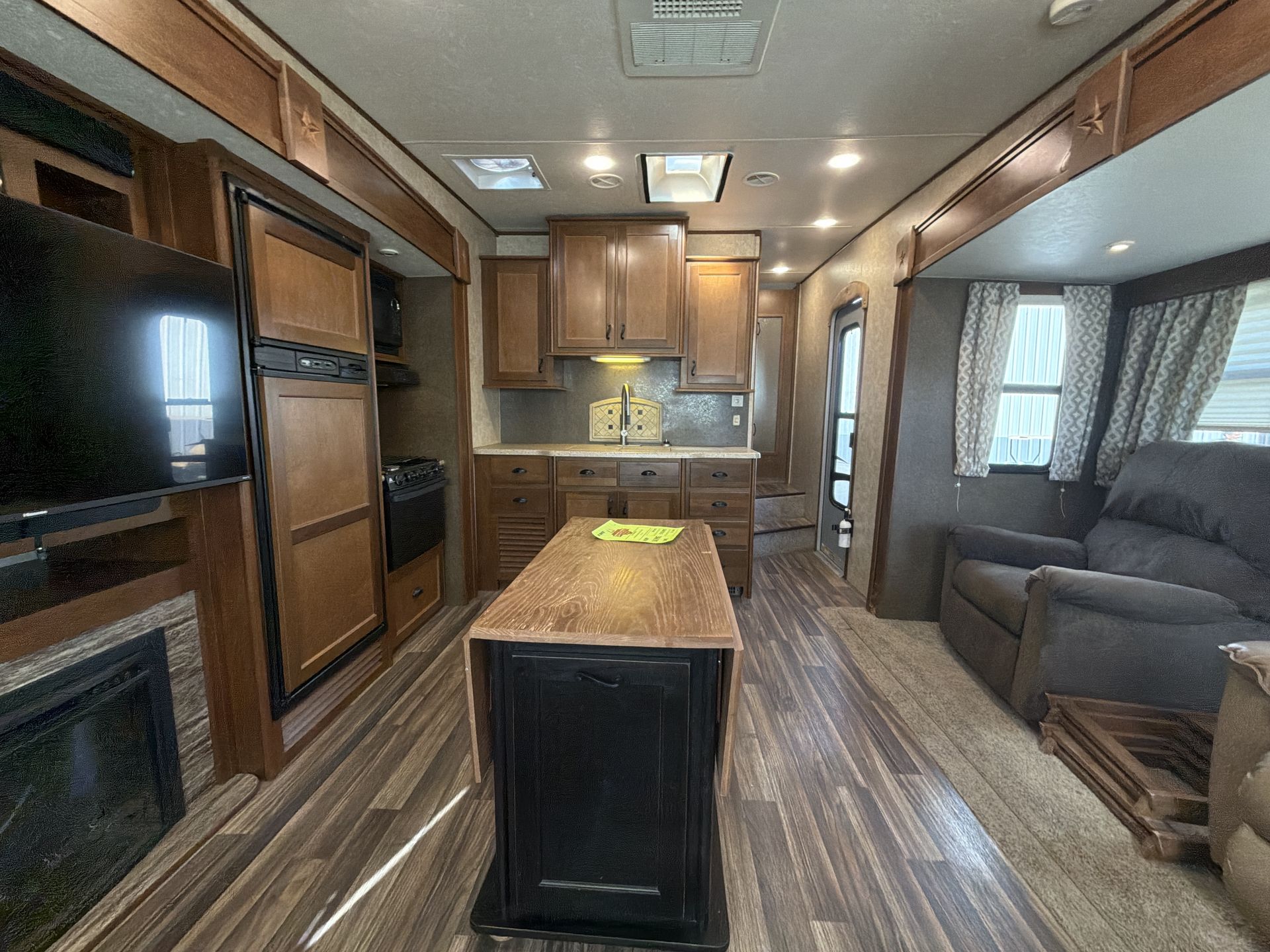 2016 Highland Ridge Light LF297RLS - Image 49