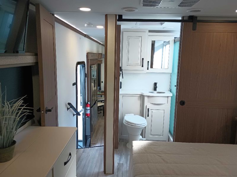 2024 Alliance RV Paradigm 395DS - Image 25