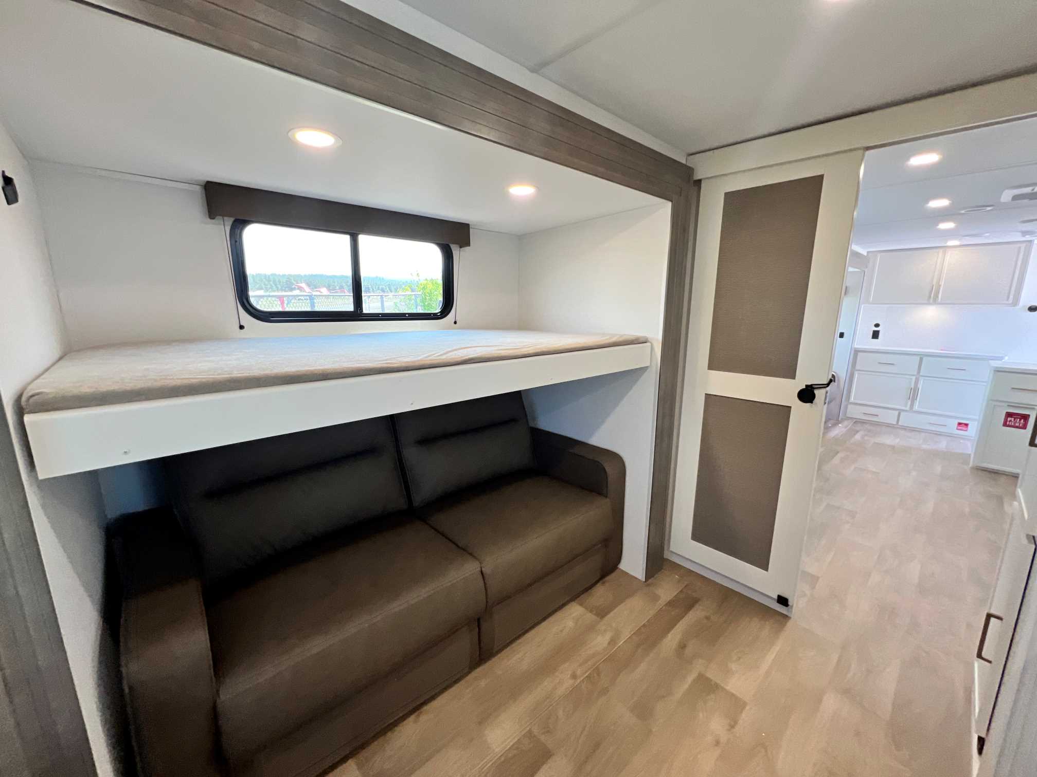 2027 Grand Design Transcend 335BHT - Image 20