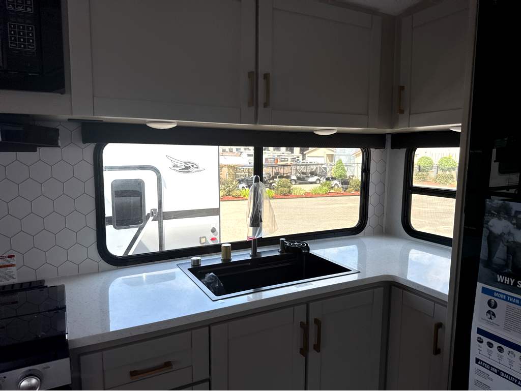 2027 JAYCO JAY FEATHER 30RKB - Image 15