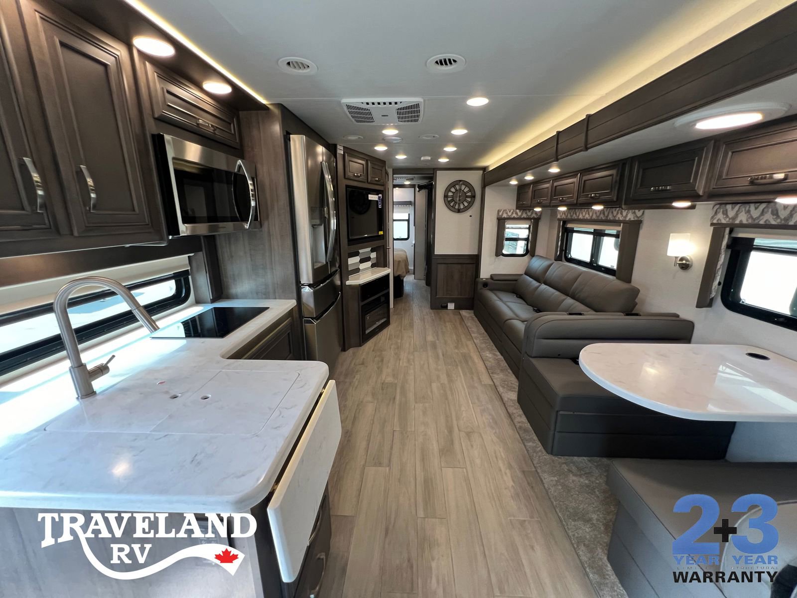 2025 Jayco Seneca Prestige 37K - Image 8
