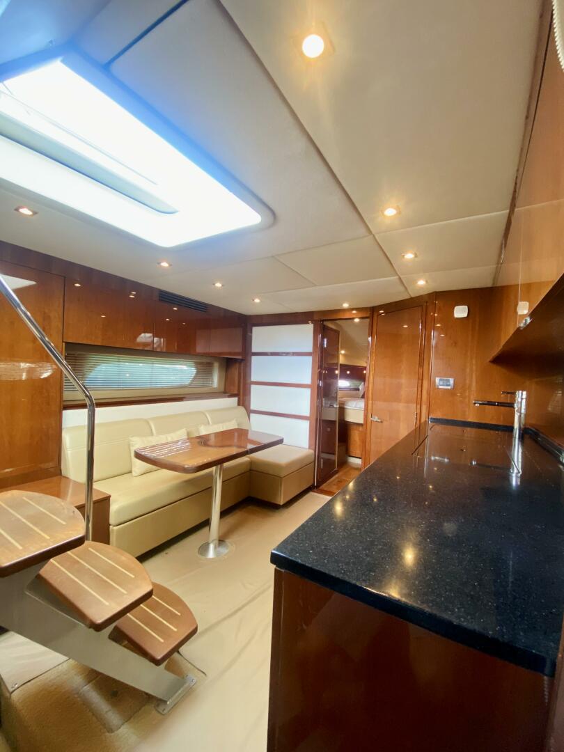2010 Sea Ray 450 Sundancer - Image 42