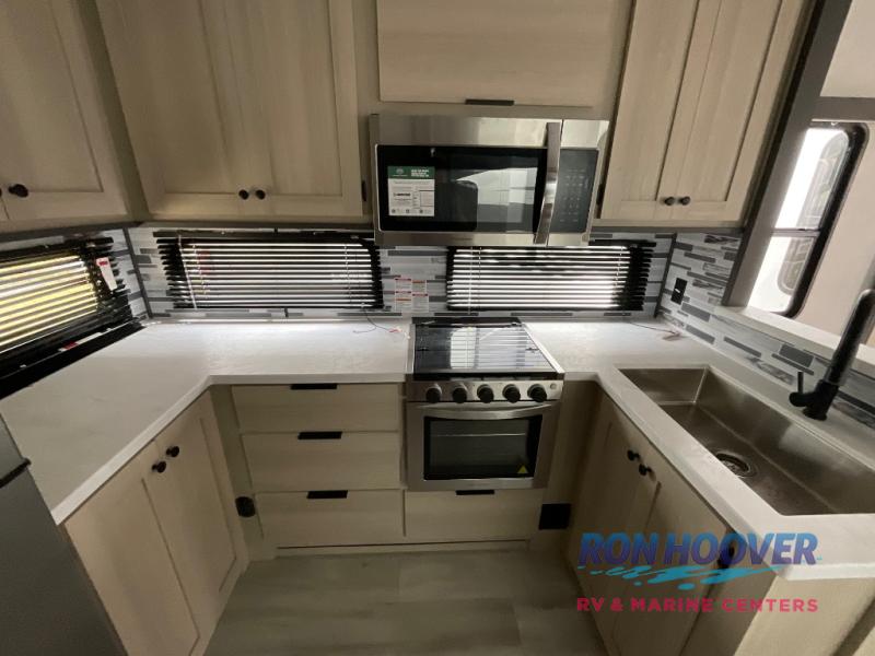 2025 FOREST RIVER 33CHEF - Image 7