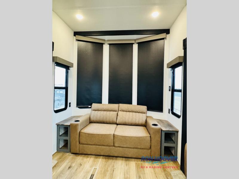 2026 PALOMINO 402LFT - Image 4