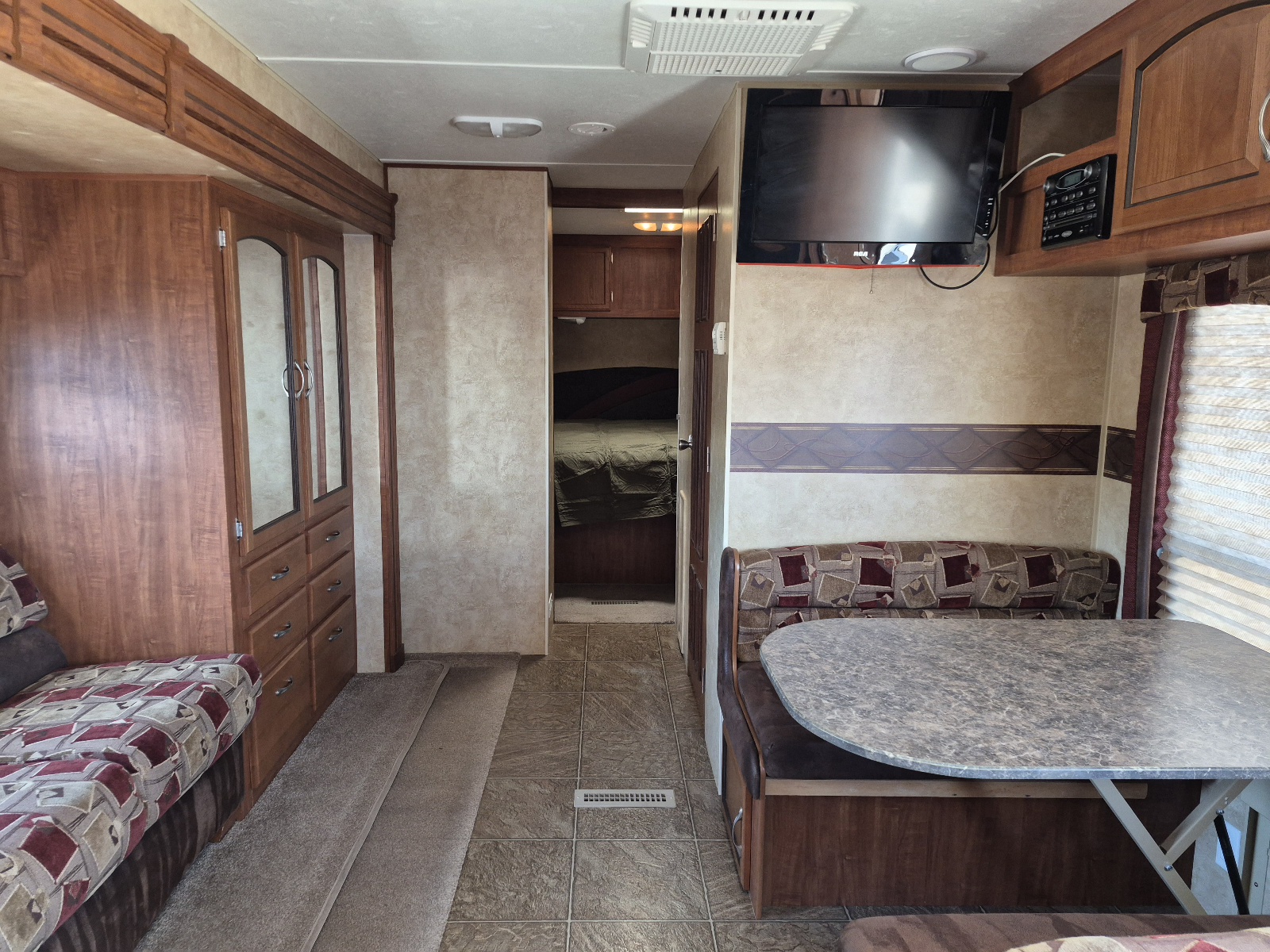 2011 Jayco Jay Flight G2 25 RKS - Image 3