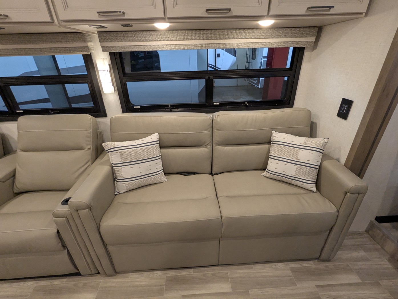 2027 Thor Motor Coach Windsport 36H - Image 20